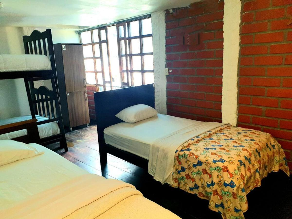 Hostal Inti Raymi Backpackers バーニョス エクステリア 写真
